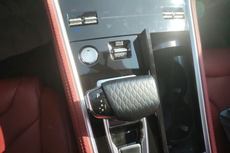 Used CHANGAN CS85 COUPE 2021 1.5T DCT Luxury Edition Gear Lever