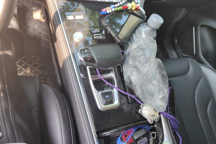 Used CHANGAN CS85 COUPE 2021 1.5T DCT Luxury Edition Gear Lever