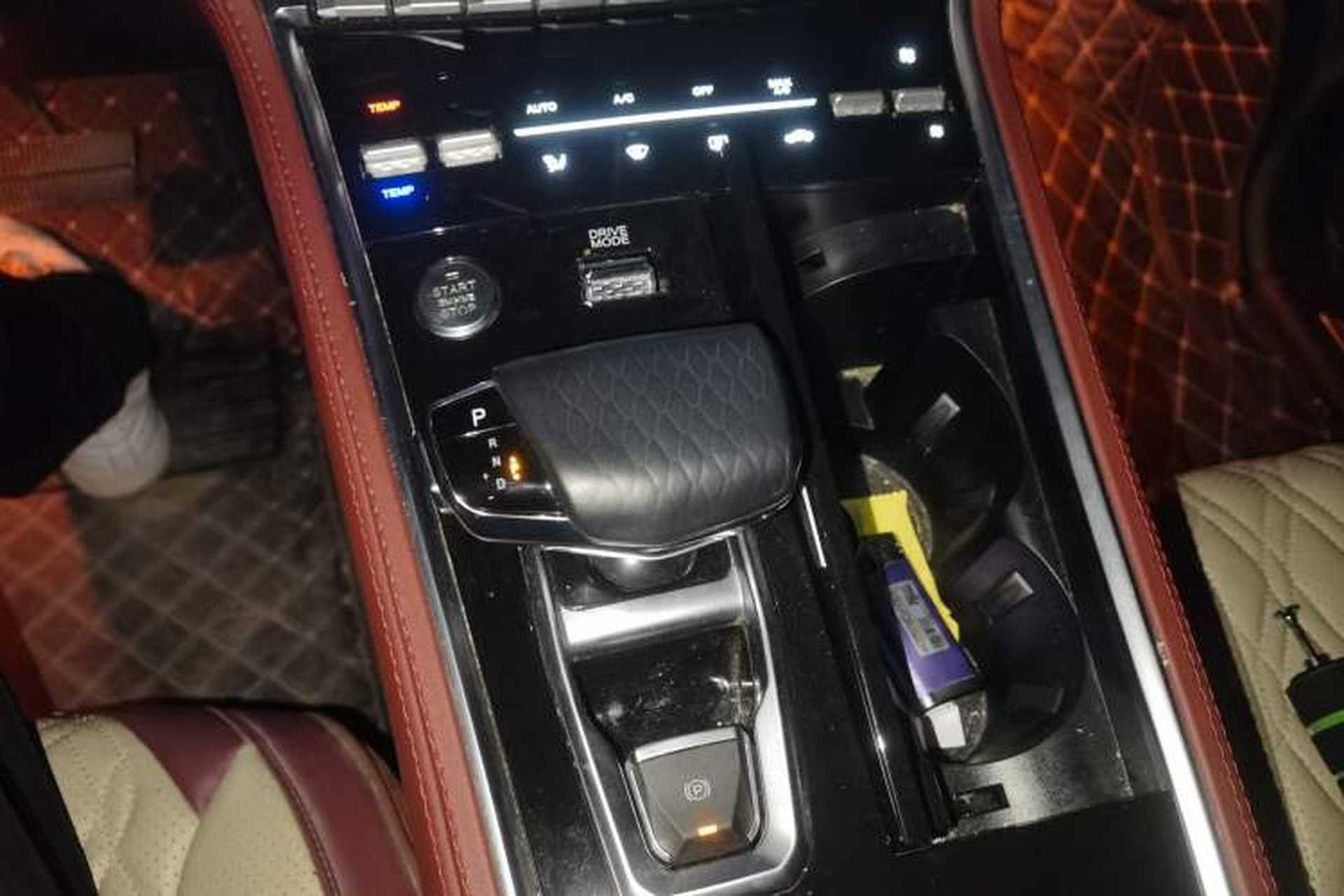 Used CHANGAN CS85 COUPE 2021 1.5T DCT Luxury Edition Gear Lever
