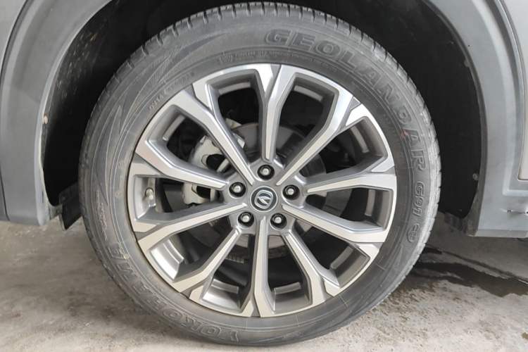 Used CHANGAN CS85 COUPE 2021 1.5T DCT Luxury Edition Left Front Wheel Hub