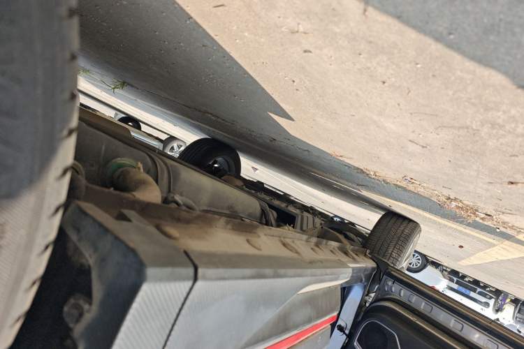 Used CHANGAN CS85 COUPE 2021 1.5T DCT Prestige Model Left Side Sill