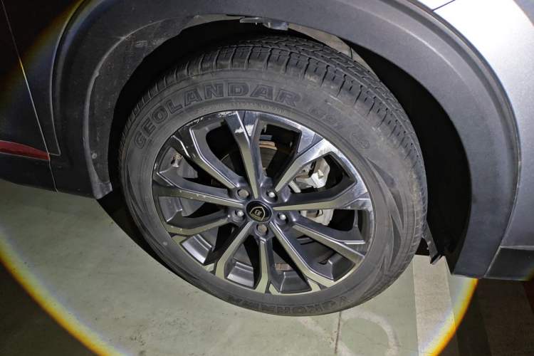 Used CHANGAN CS85 COUPE 2021 1.5T DCT Luxury Edition Right Front Wheel Hub