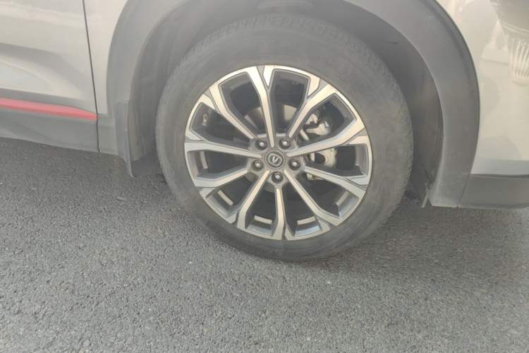 Used CHANGAN CS85 COUPE 2021 1.5T DCT Luxury Edition Right Front Wheel Hub
