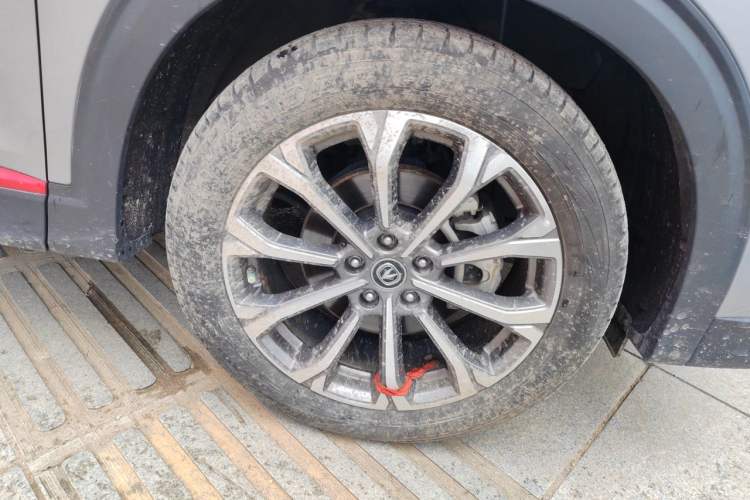 Used CHANGAN CS85 COUPE 2021 2.0T Automatic Prestige Edition Right Front Wheel Hub
