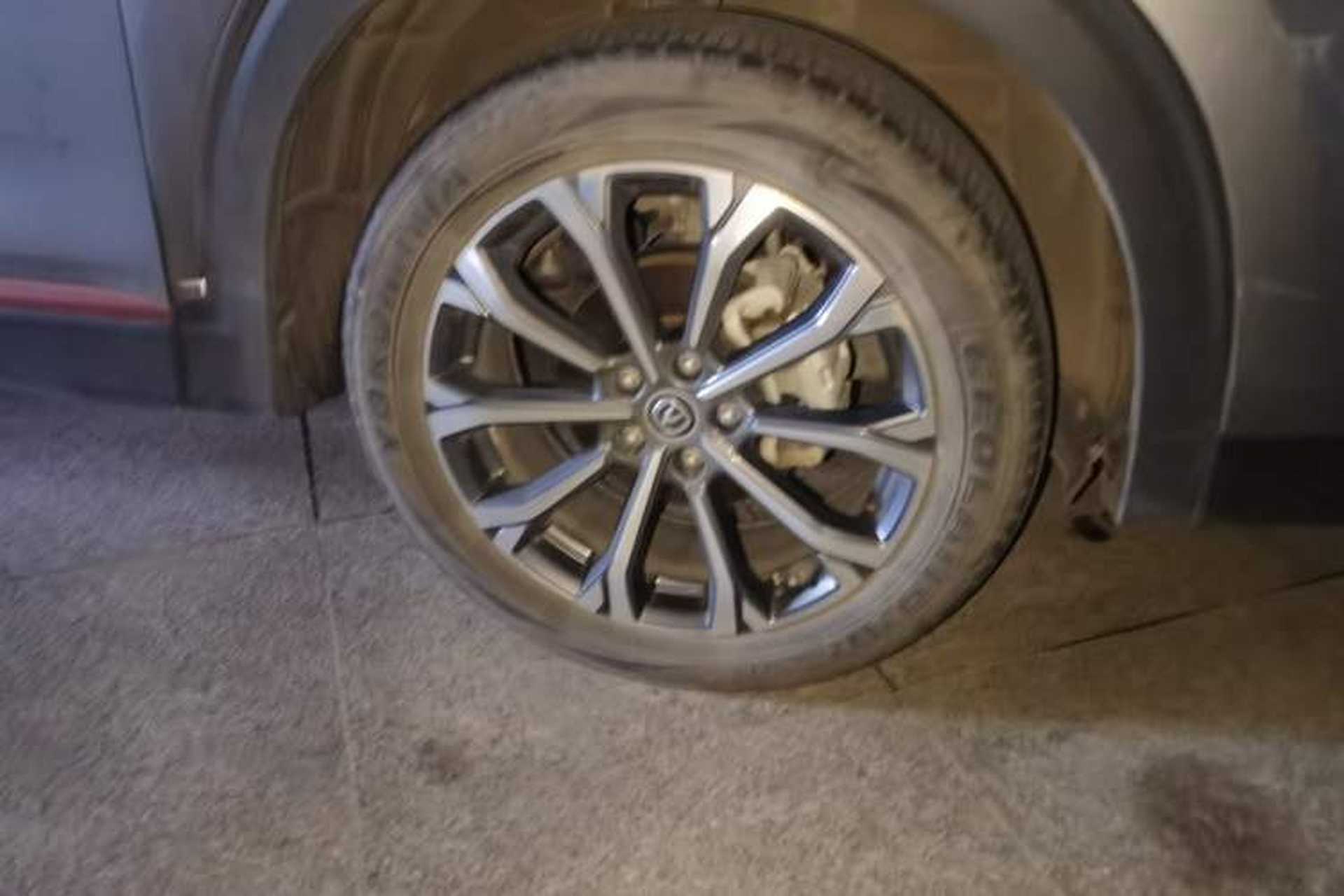 Used CHANGAN CS85 COUPE 2021 1.5T DCT Luxury Edition Right Front Wheel Hub