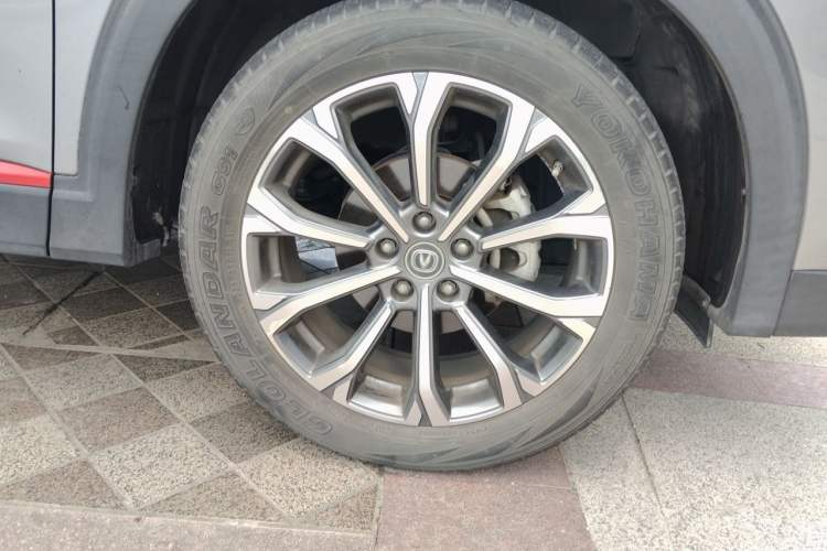 Used CHANGAN CS85 COUPE 2021 1.5T DCT Luxury Edition Right Front Wheel Hub