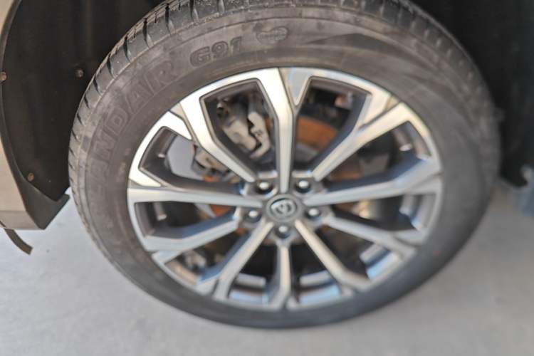 Used CHANGAN CS85 COUPE 2021 1.5T DCT Luxury Edition Right Rear Wheel Hub