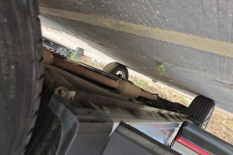 Used CHANGAN CS85 COUPE 2021 1.5T DCT Prestige Model Right Side Sill