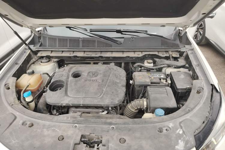 Used CHANGAN CS85 COUPE 2021 1.5T DCT Luxury Edition Engine Bay