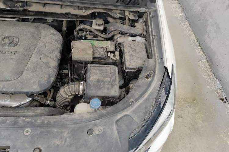 Used CHANGAN CS85 COUPE 2021 1.5T DCT Luxury Edition Engine Bay Left