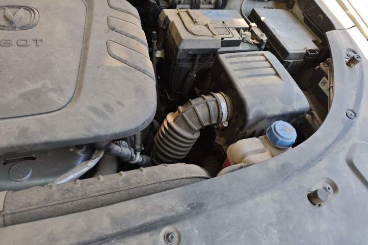Used CHANGAN CS85 COUPE 2021 1.5T DCT Luxury Edition Engine Bay Left