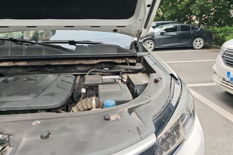 Used CHANGAN CS85 COUPE 2021 1.5T DCT Luxury Edition Engine Bay Left