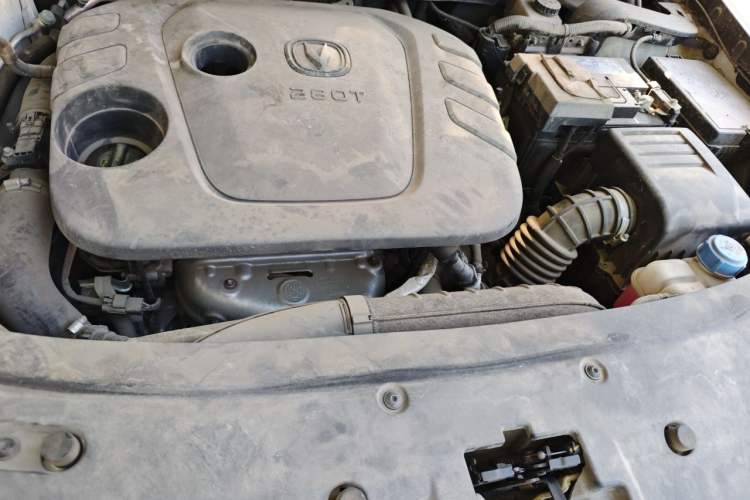 Used CHANGAN CS85 COUPE 2021 1.5T DCT Luxury Edition Engine Bay