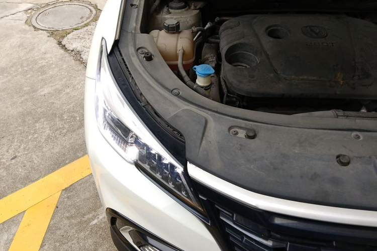 Used CHANGAN CS85 COUPE 2021 1.5T DCT Prestige Model Engine Bay Right