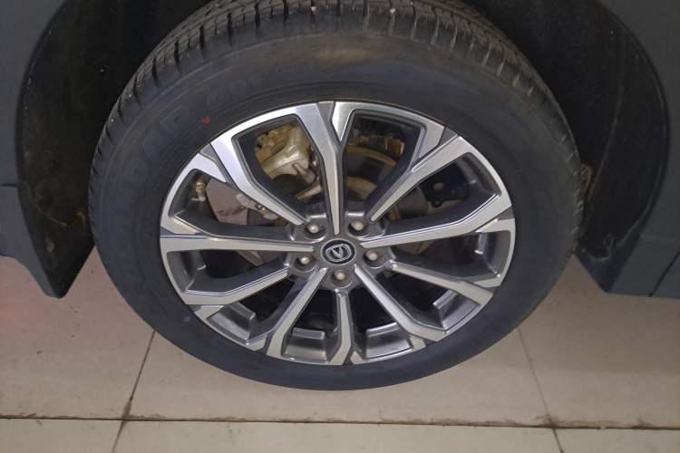 Used CHANGAN CS85 COUPE 2021 1.5T DCT Prestige Model Exterior 3