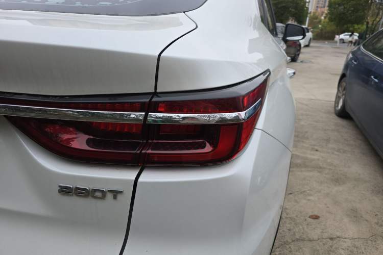 Used CHANGAN CS85 COUPE 2021 1.5T DCT Luxury Edition Exterior 3