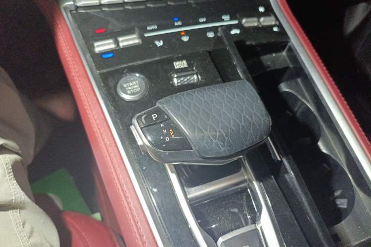 Used CHANGAN CS85 COUPE 2021 1.5T DCT Elite Edition Gear Lever