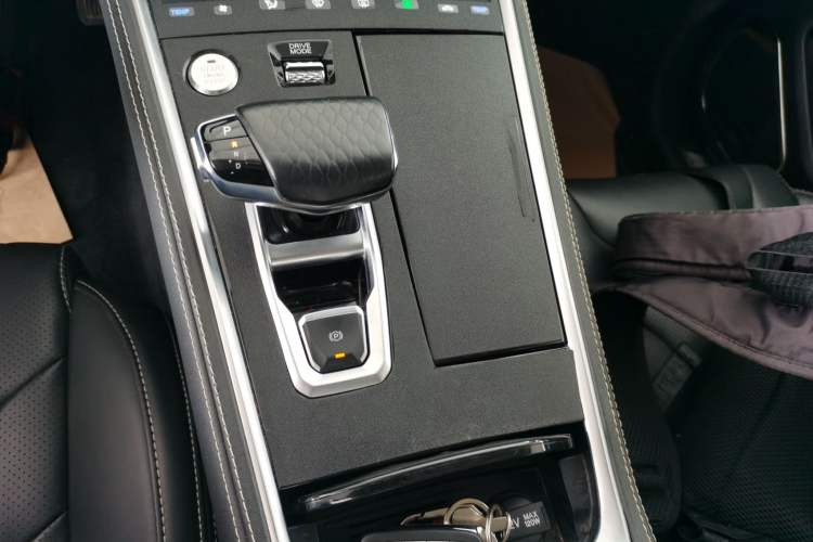 Used CHANGAN CS85 COUPE 2021 1.5T DCT Prestige Model Gear Lever
