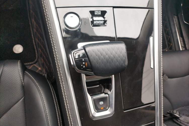 Used CHANGAN CS85 COUPE 2021 2.0T Automatic Luxury Version Gear Lever