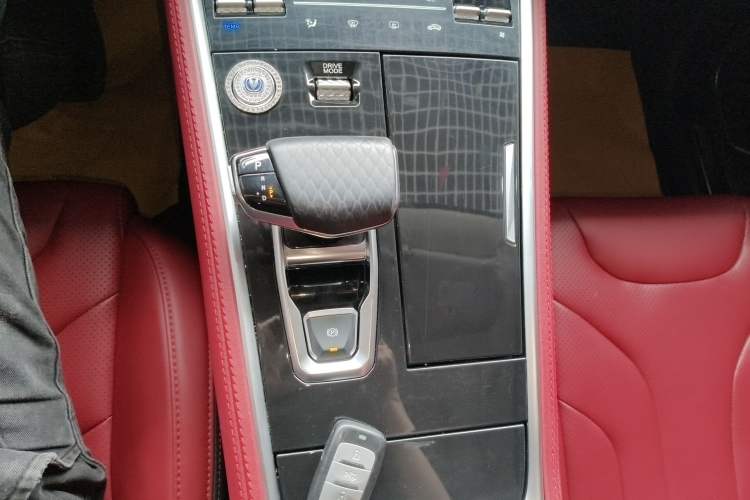 Used CHANGAN CS85 COUPE 2021 2.0T Automatic Luxury Version Gear Lever