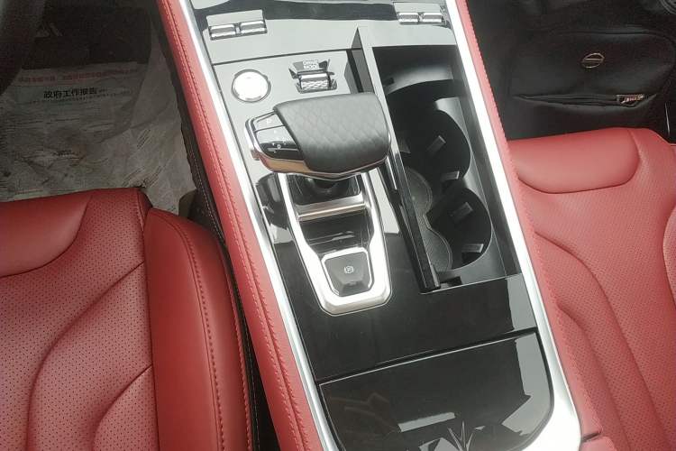 Used CHANGAN CS85 COUPE 2021 1.5T DCT Luxury Edition Gear Lever