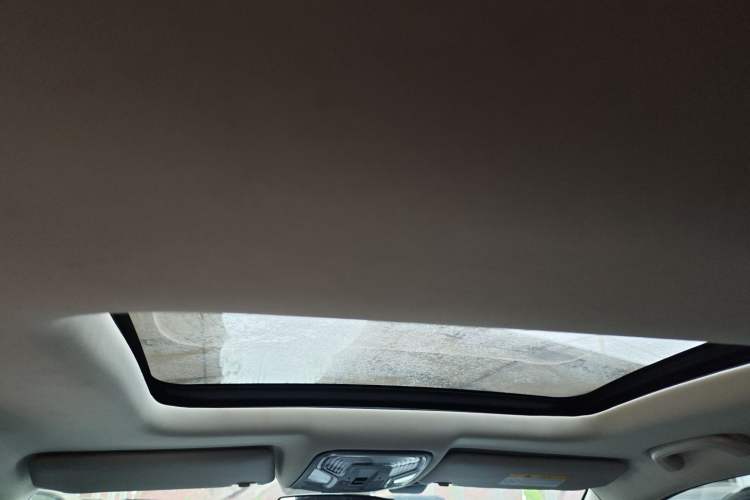 Used CHANGAN CS85 COUPE 2021 1.5T DCT Prestige Model Headliner