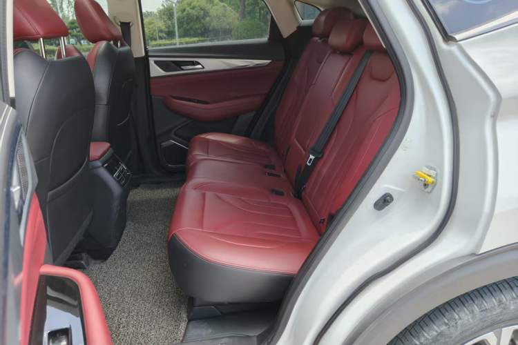 Used CHANGAN CS85 COUPE 2021 1.5T DCT Luxury Edition Interior 2