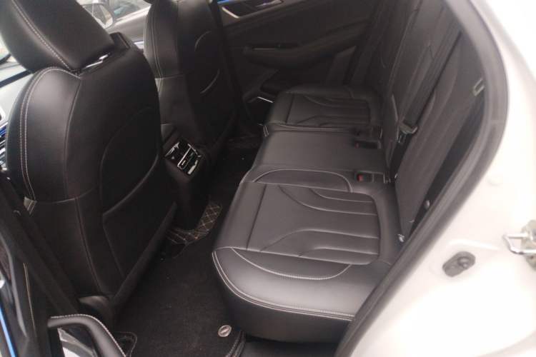 Used CHANGAN CS85 COUPE 2021 2.0T Automatic Luxury Version Interior 4