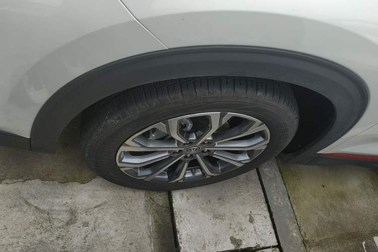 Used CHANGAN CS85 COUPE 2021 1.5T DCT Luxury Edition Left Front Wheel Hub