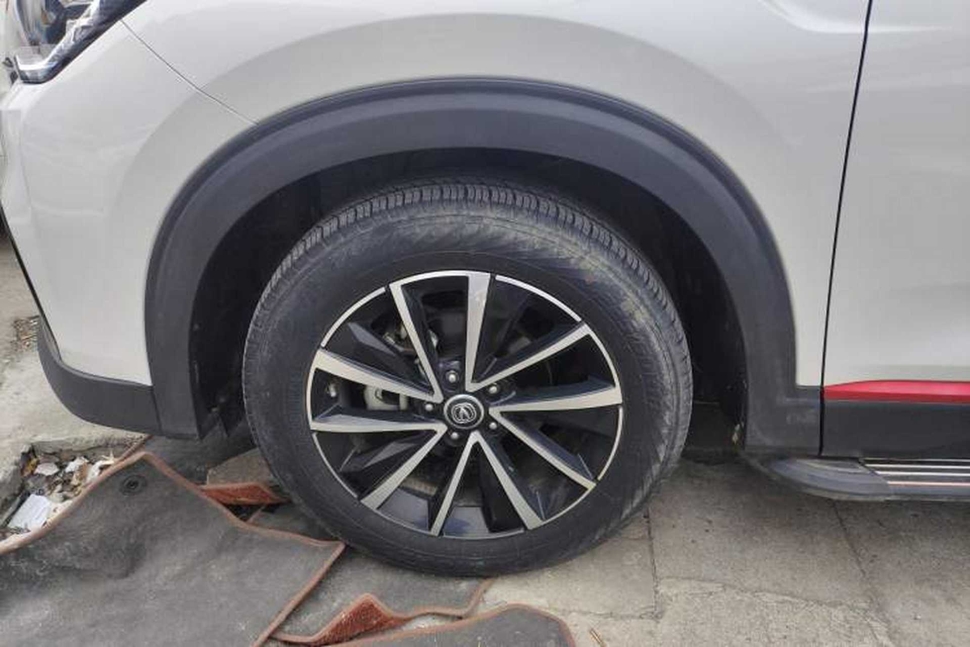 Used CHANGAN CS85 COUPE 2021 1.5T DCT Elite Edition Left Front Wheel Hub