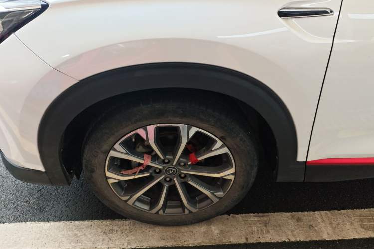 Used CHANGAN CS85 COUPE 2021 1.5T DCT Prestige Model Left Front Wheel Hub