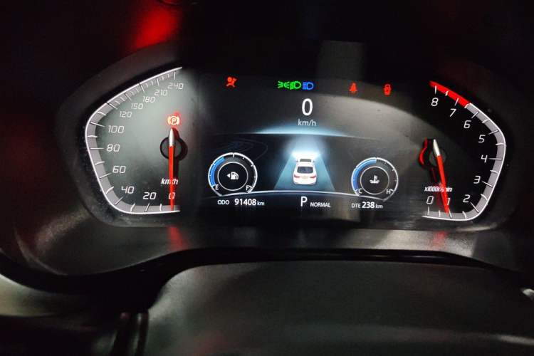 Used CHANGAN CS85 COUPE 2021 1.5T DCT Luxury Edition Odometer Close Up