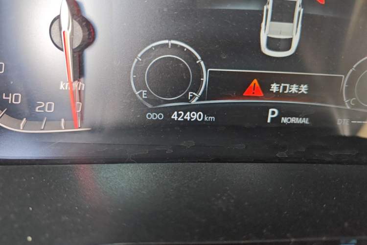 Used CHANGAN CS85 COUPE 2021 2.0T Automatic Prestige Edition Odometer Close Up