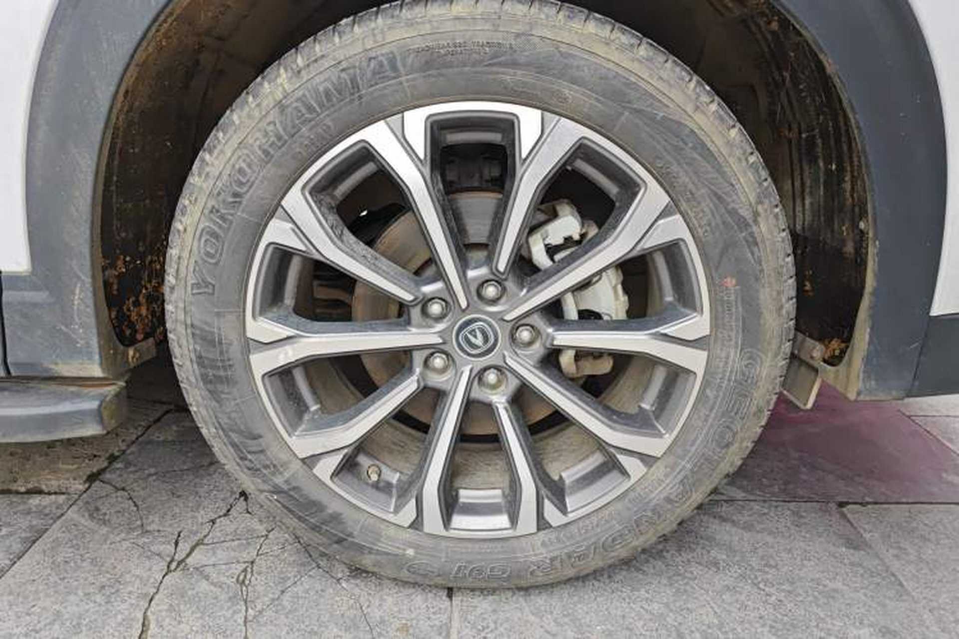 Used CHANGAN CS85 COUPE 2021 2.0T Automatic Prestige Edition Right Front Wheel Hub