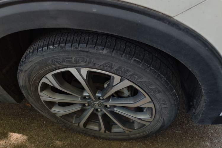Used CHANGAN CS85 COUPE 2021 1.5T DCT Luxury Edition Right Front Wheel Hub