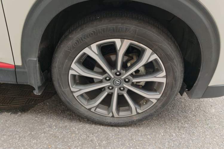 Used CHANGAN CS85 COUPE 2021 1.5T DCT Luxury Edition Right Front Wheel Hub