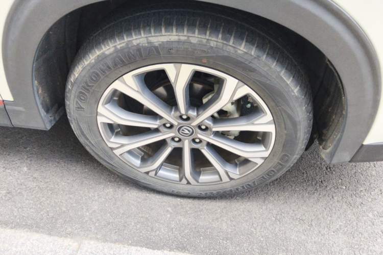 Used CHANGAN CS85 COUPE 2021 1.5T DCT Luxury Edition Right Front Wheel Hub
