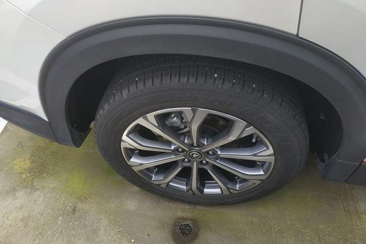 Used CHANGAN CS85 COUPE 2021 1.5T DCT Luxury Edition Right Rear Wheel Hub