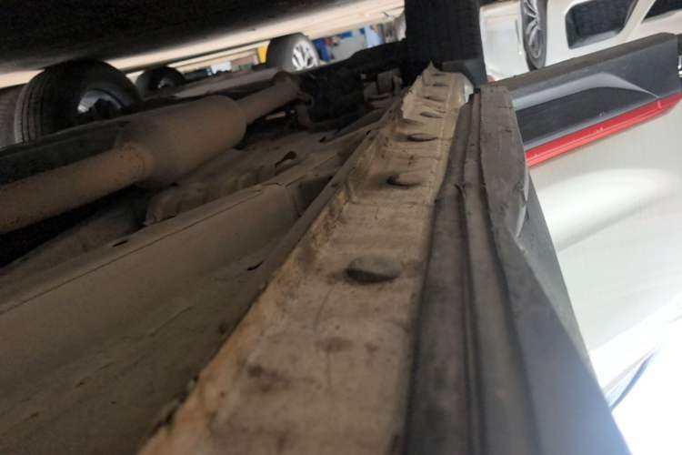 Used CHANGAN CS85 COUPE 2021 1.5T DCT Luxury Edition Right Side Sill
