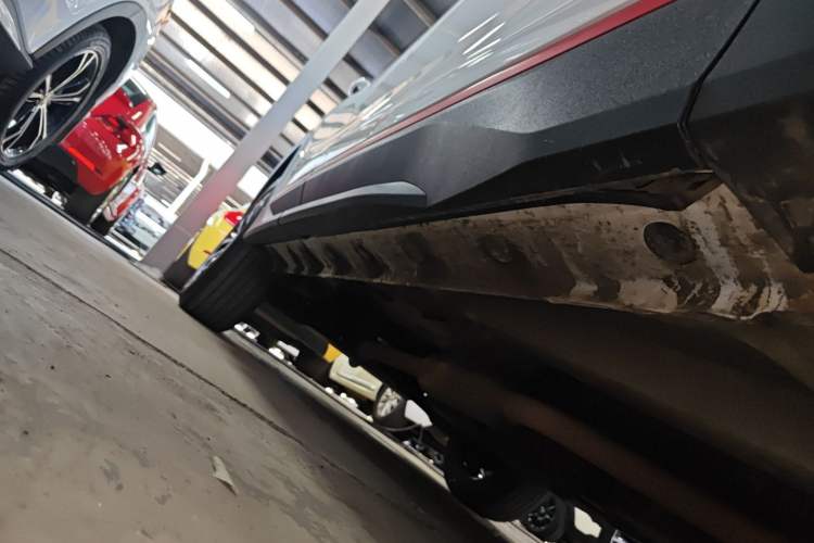 Used CHANGAN CS85 COUPE 2021 1.5T DCT Elite Edition Right Side Sill