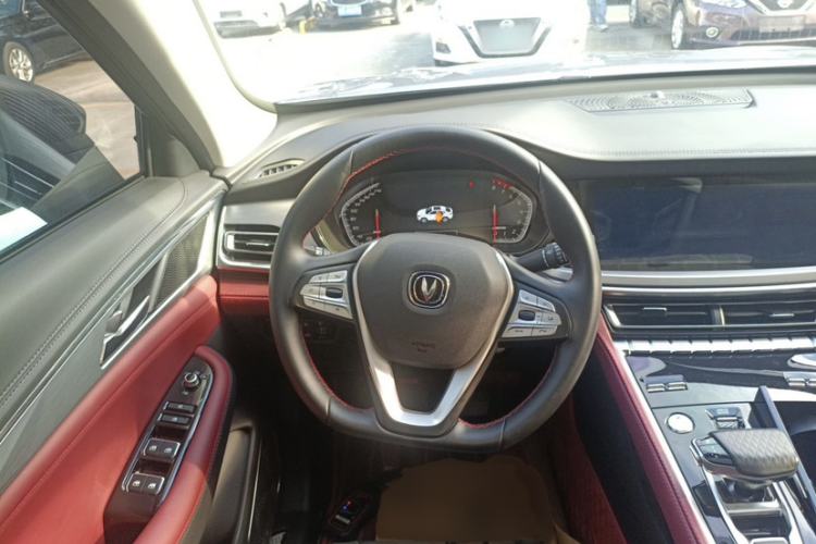 Used CHANGAN CS85 COUPE 2023 1.5T DCT Prestige Edition Interior 2