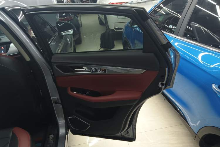 Used CHANGAN CS85 COUPE 2023 1.5T DCT Luxury Version Interior 6