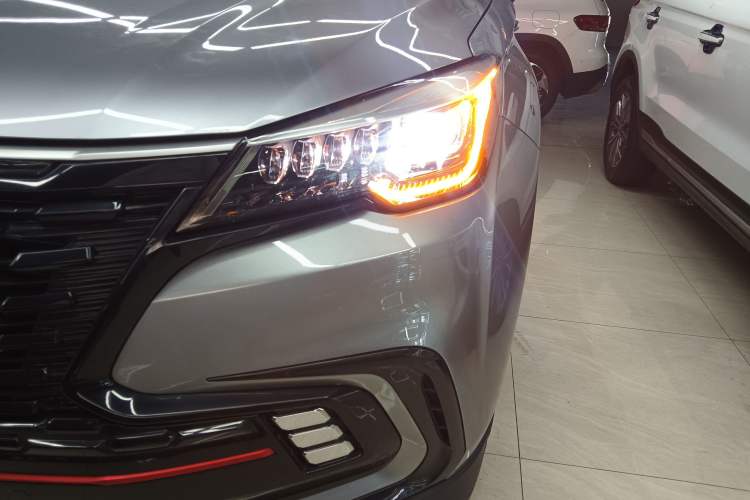 Used CHANGAN CS85 COUPE 2023 1.5T DCT Luxury Version Left Front Headlight