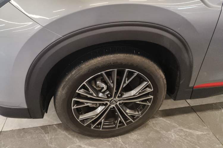 Used CHANGAN CS85 COUPE 2023 1.5T DCT Luxury Version Left Front Wheel Hub