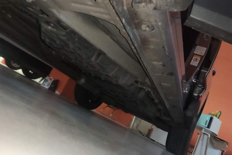 Used CHANGAN CS85 COUPE 2023 1.5T DCT Luxury Version Left Side Sill