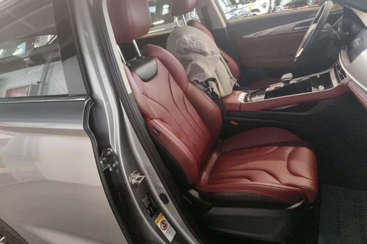 Used CHANGAN CS85 COUPE 2023 1.5T DCT Luxury Version Right Front Seat