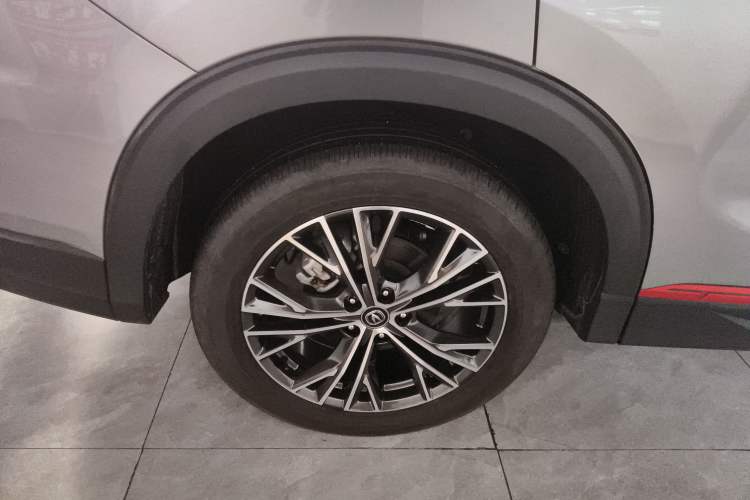 Used CHANGAN CS85 COUPE 2023 1.5T DCT Luxury Version Right Rear Wheel Hub