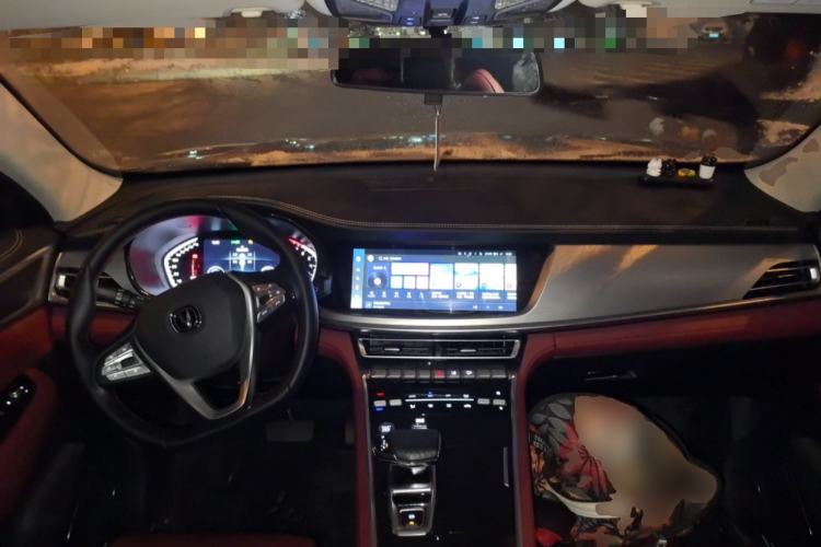 Used CHANGAN CS85 COUPE 2023 1.5T DCT Luxury Version Center Console