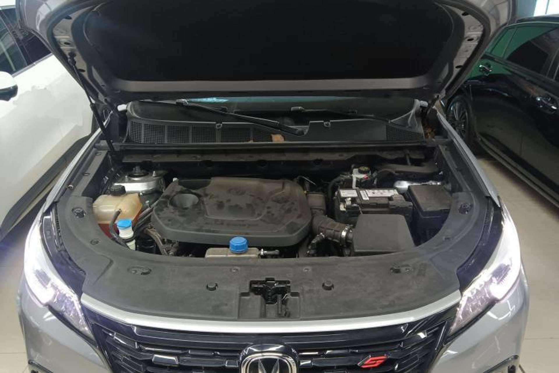 Used CHANGAN CS85 COUPE 2023 1.5T DCT Luxury Version Engine Bay