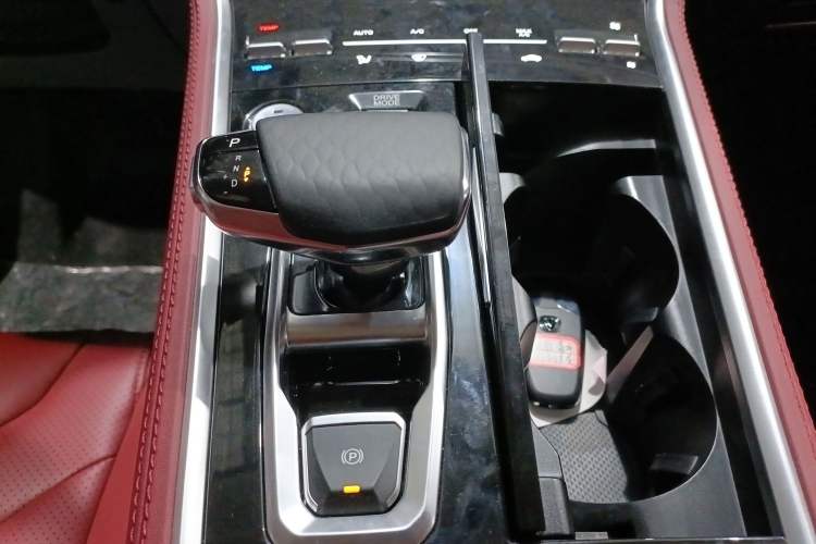 Used CHANGAN CS85 COUPE 2023 1.5T DCT Luxury Version Gear Lever